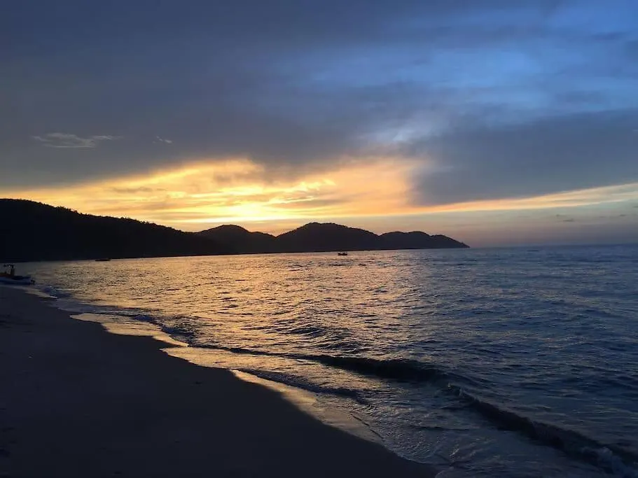 By The Sea Deluxe Condo @ Batu Ferringhi Penang Apartmán