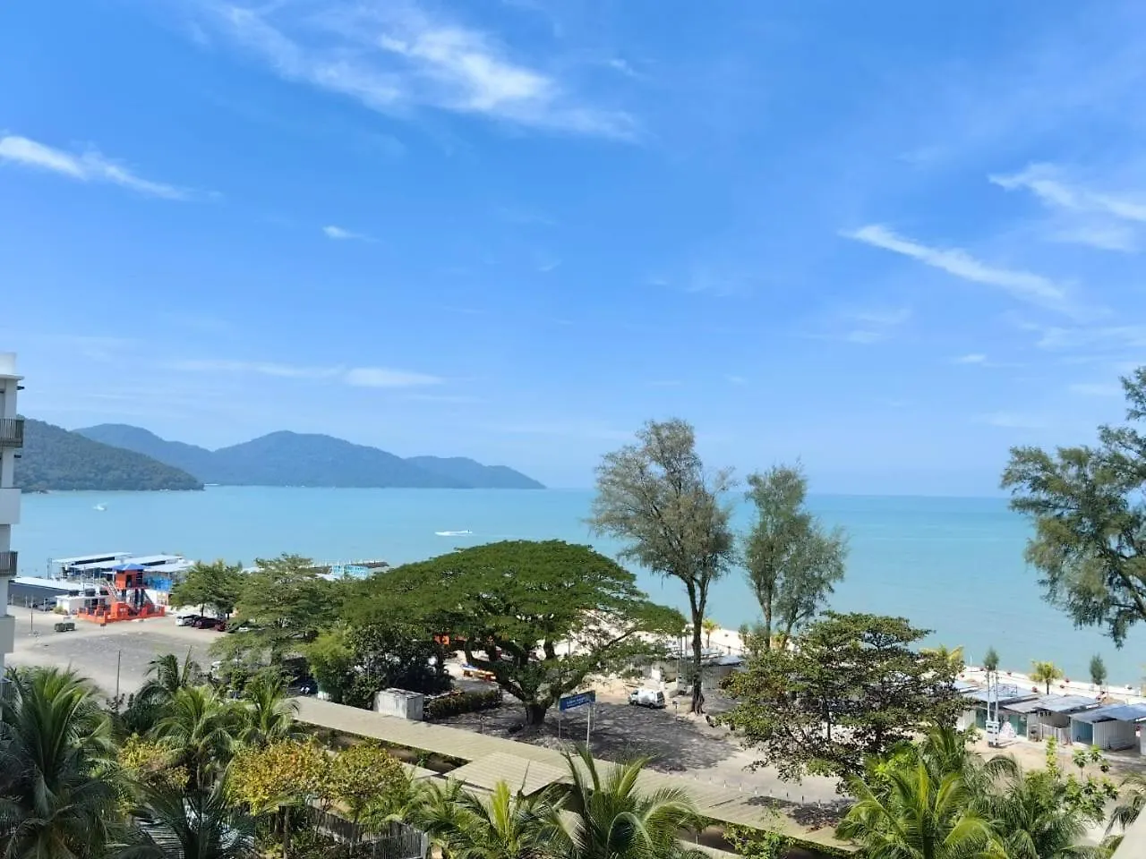 By The Sea Deluxe Condo @ Batu Ferringhi Penang Apartmán